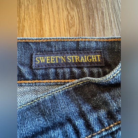 Lucky Brand ladies jeans - Picture 6 of 9